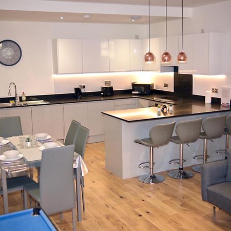 Modern Home In Birmingham Luaran gambar