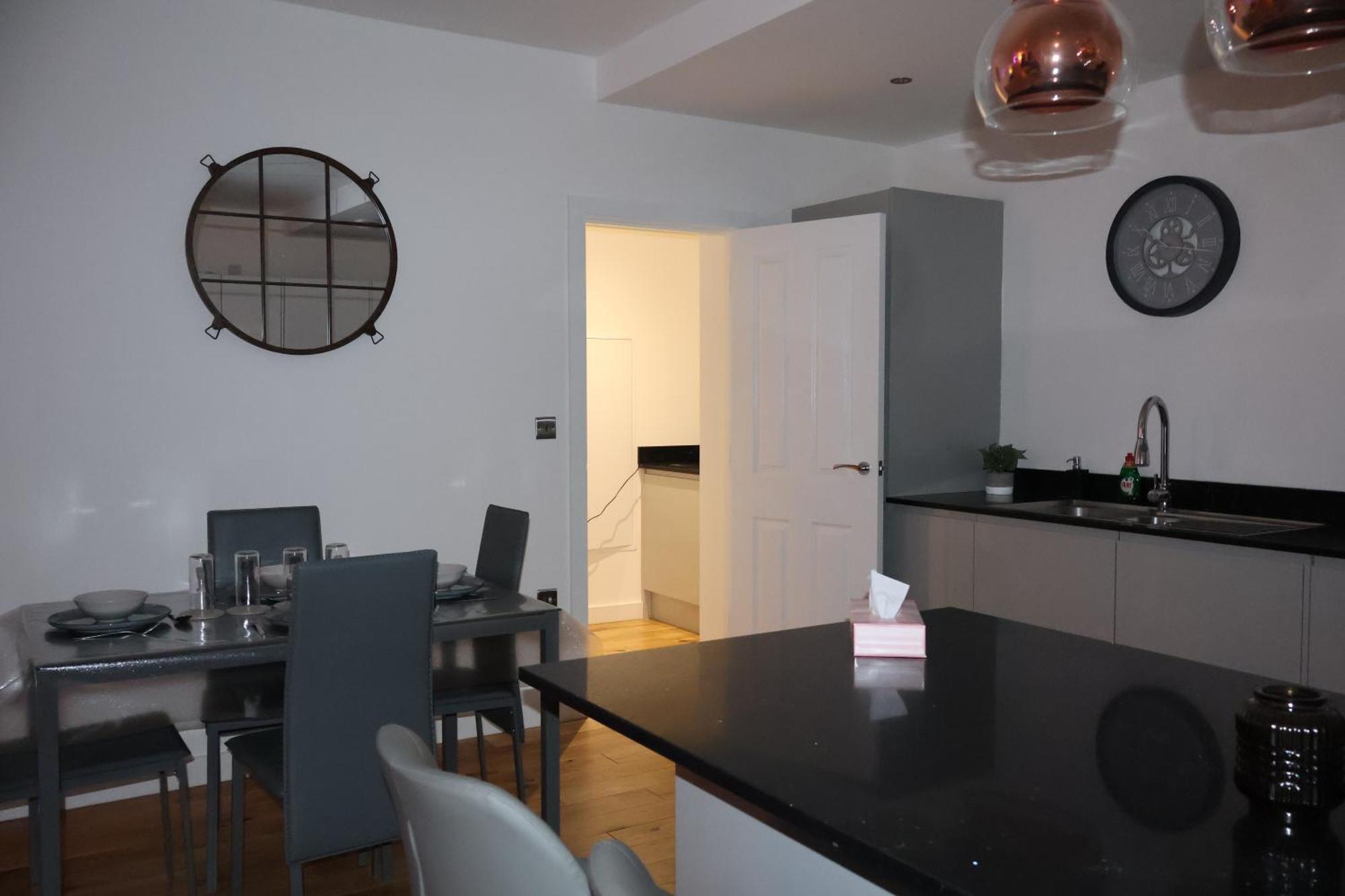 Modern Home In Birmingham Luaran gambar